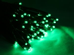 ストリングタイプ、ミニ球タイプ3mmグリーンLED96球(15cm間隔)、コントローラ無、連結可、屋外可)、24Vタイプ(DCアダプタ付属)