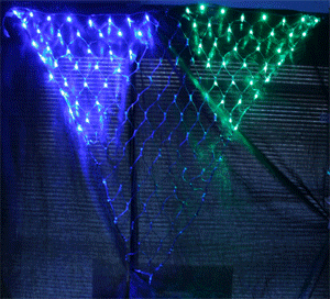LEDトライアングルネットライト、マルチ(白、青、緑、赤)LED153球、縦1.3mx横1.6m、連結可
